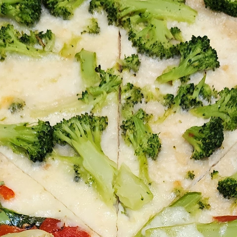White Broccoli Pizza.