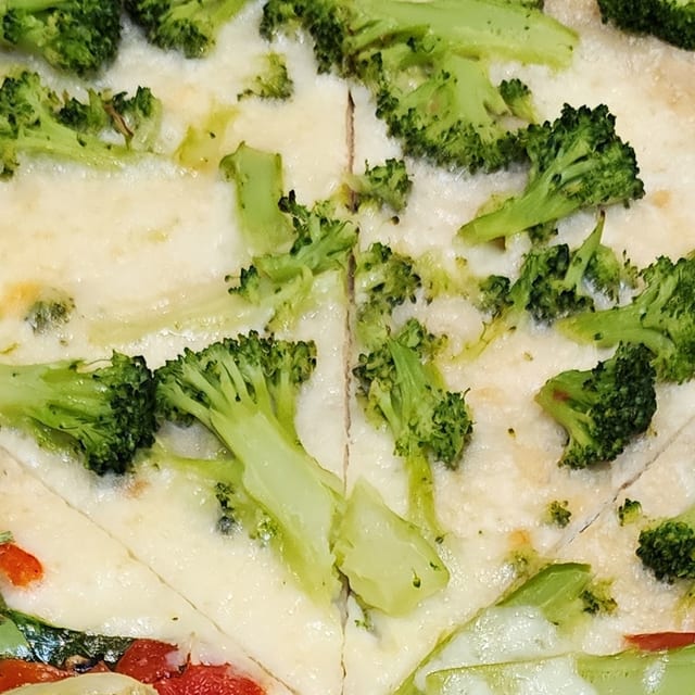White Broccoli Pizza.